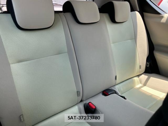 Toyota AQUA 2012-04 8313011-12