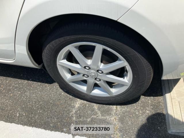 Toyota AQUA 2012-04 8313011-6