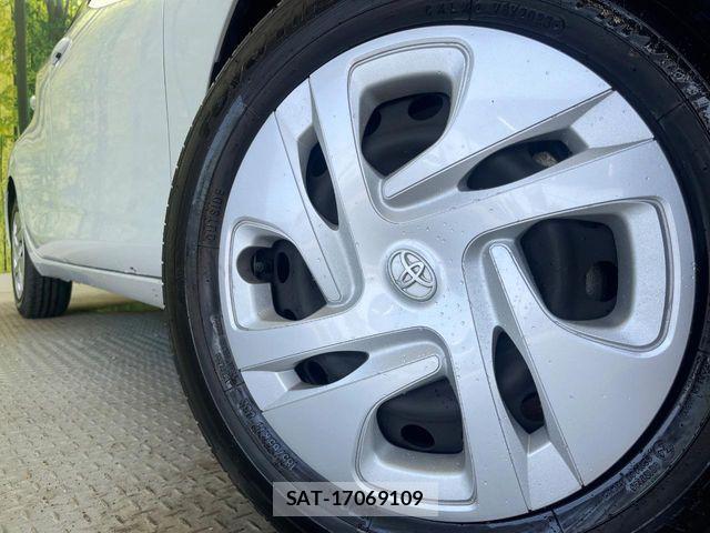 Toyota AQUA 2023-07 8312952-13