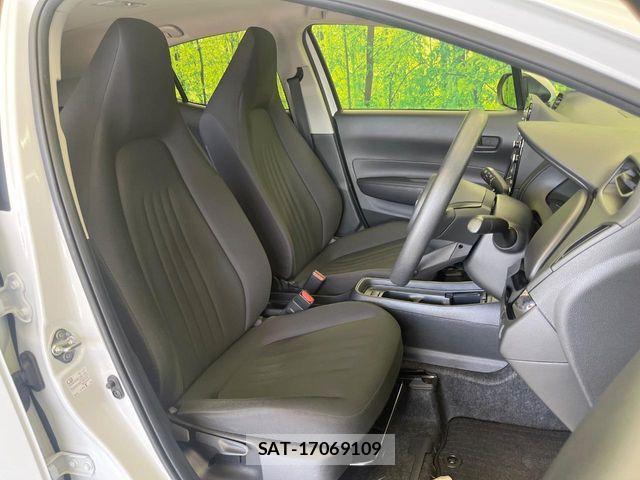 Toyota AQUA 2023-07 8312952-8