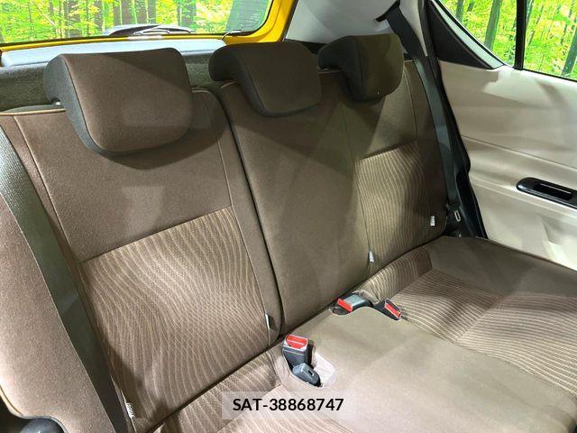 Toyota AQUA 2012-07 8313001-9