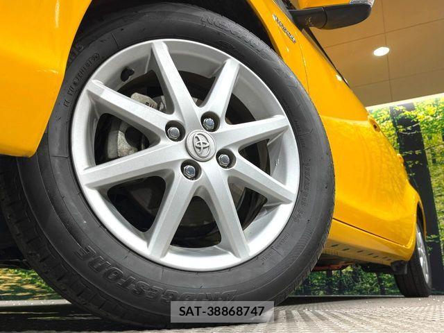 Toyota AQUA 2012-07 8313001-12