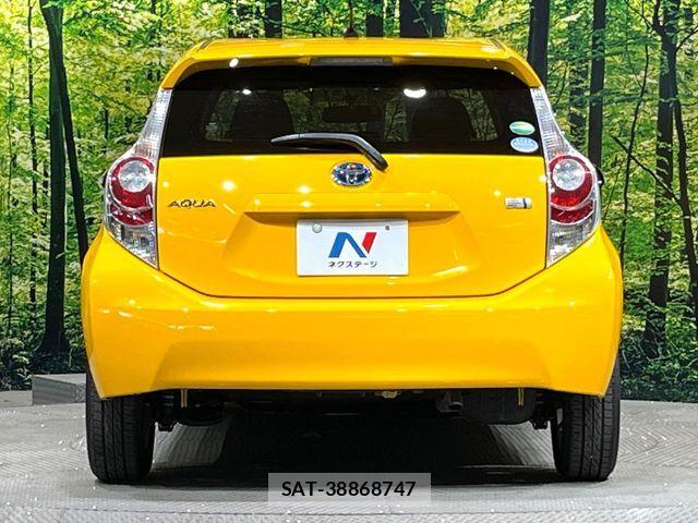 Toyota AQUA 2012-07 8313001-14