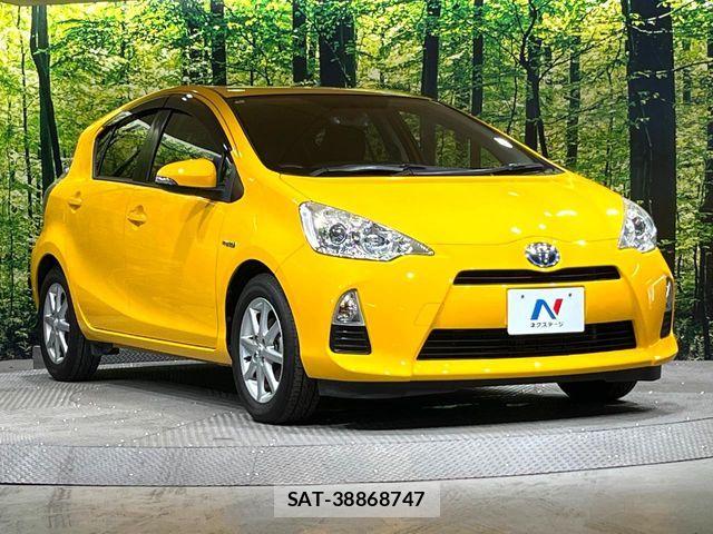 Toyota AQUA 2012-07 8313001-15