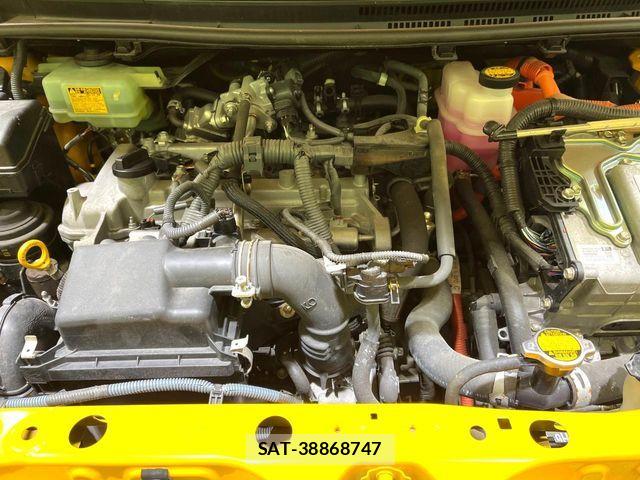 Toyota AQUA 2012-07 8313001-17