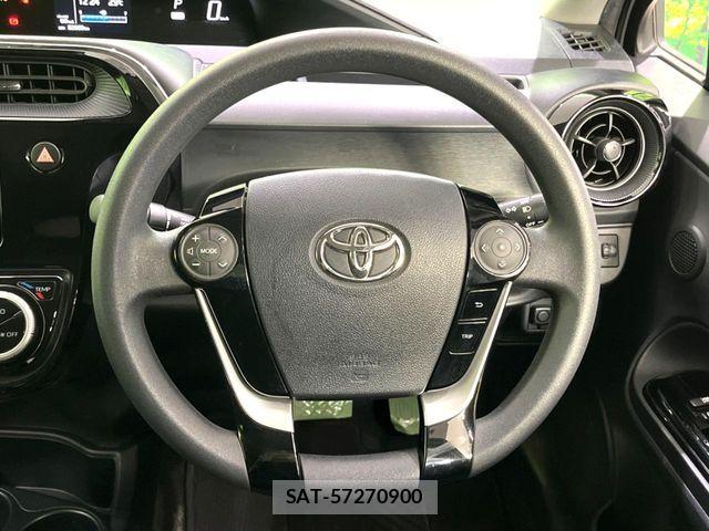 Toyota AQUA 2018-11 8312989-11