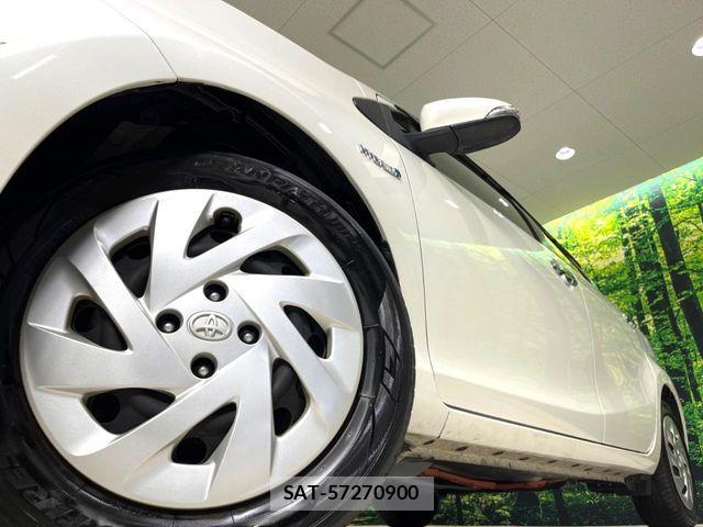 Toyota AQUA 2018-11 8312989-13