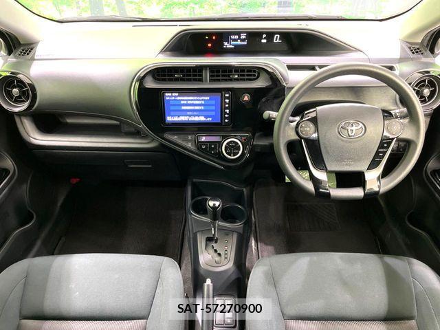 Toyota AQUA 2018-11 8312989-2