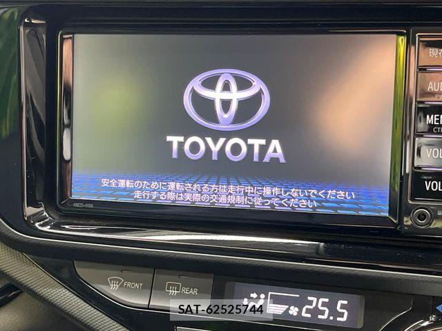 Toyota AQUA 2017-04 8334813-2