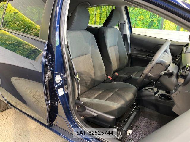 Toyota AQUA 2017-04 8334813-7