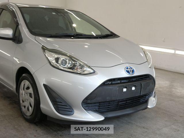 Toyota AQUA 2017-06 8334815-9