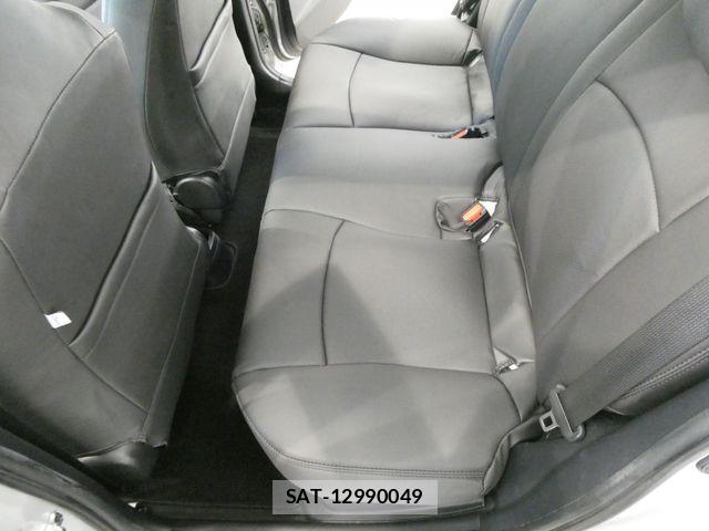 Toyota AQUA 2017-06 8334815-19