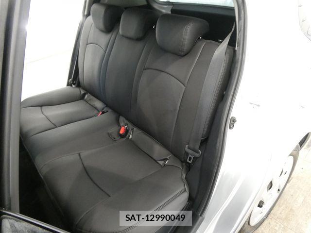 Toyota AQUA 2017-06 8334815-20