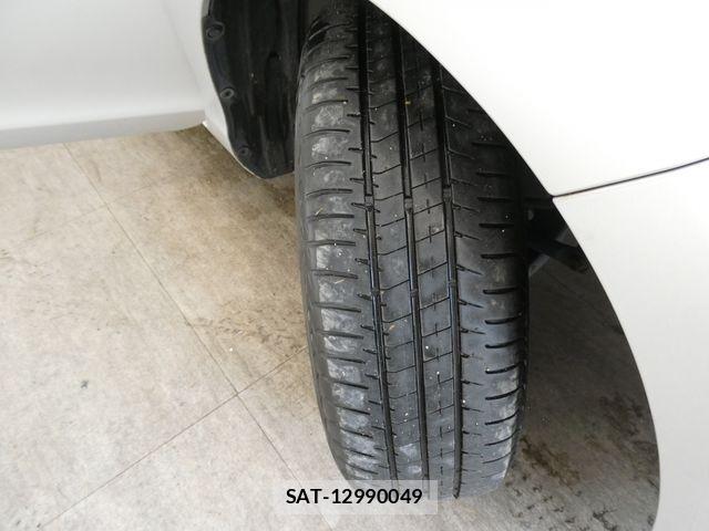 Toyota AQUA 2017-06 8334815-27