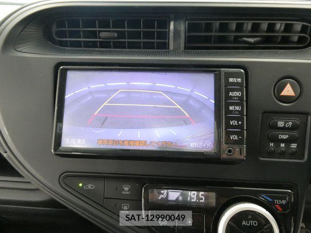 Toyota AQUA 2017-06 8334815-28