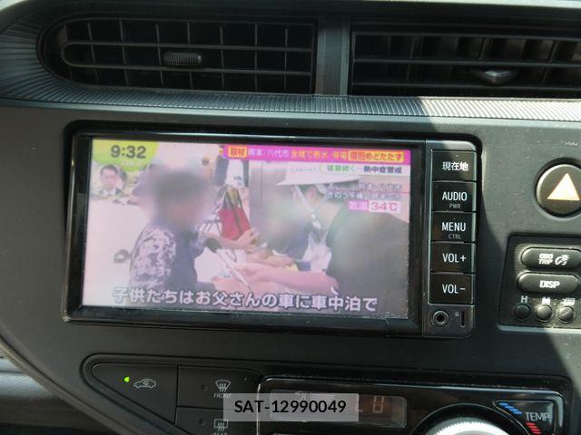 Toyota AQUA 2017-06 8334815-29