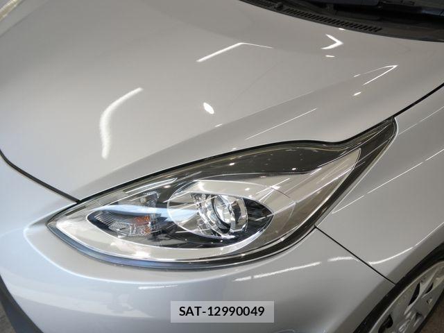 Toyota AQUA 2017-06 8334815-3