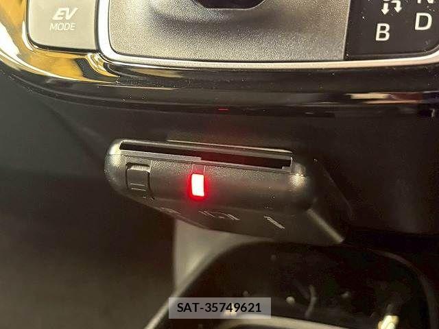 Toyota AQUA 2024-06 8334790-8