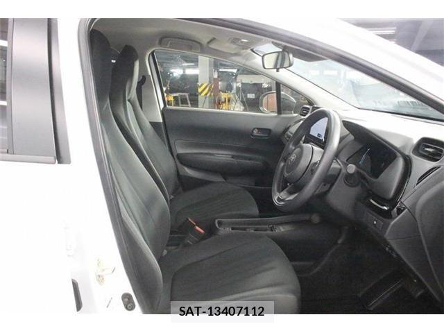 Toyota AQUA 2026-01 8334766-26