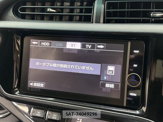 Toyota AQUA 2014-01 8334831-10
