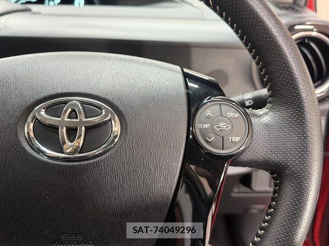 Toyota AQUA 2014-01 8334831-17