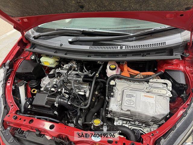 Toyota AQUA 2014-01 8334831-20