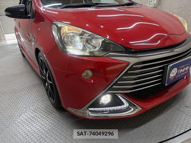 Toyota AQUA 2014-01 8334831-6