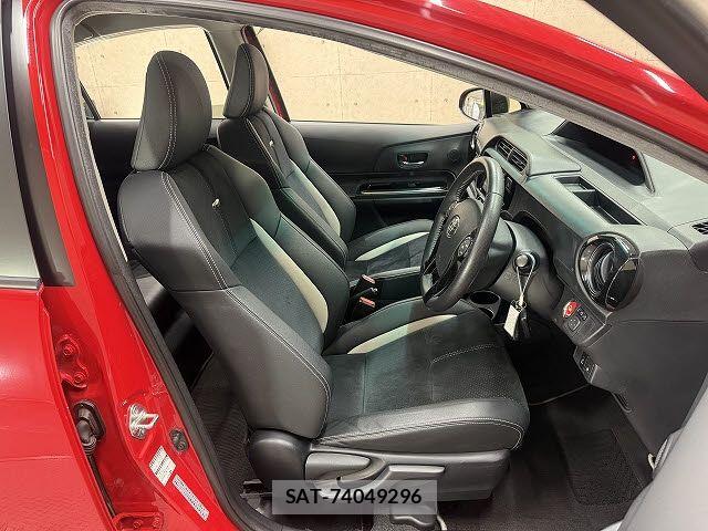Toyota AQUA 2014-01 8334831-7