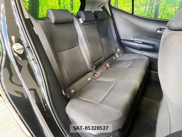 Toyota AQUA 2024-06 8334770-9