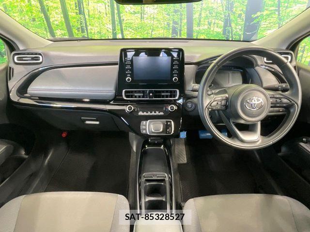 Toyota AQUA 2024-06 8334770-1