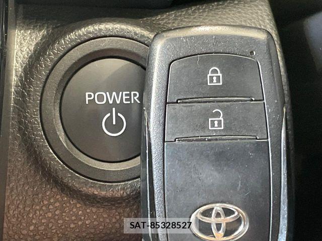 Toyota AQUA 2024-06 8334770-7