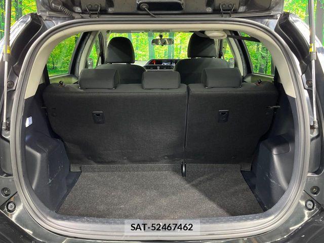 Toyota AQUA 2015-10 8334826-9