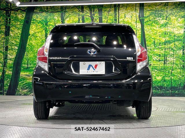 Toyota AQUA 2015-10 8334826-14