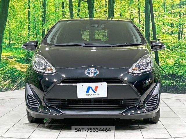 Toyota AQUA 2018-01 8334799-13