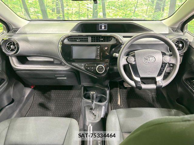 Toyota AQUA 2018-01 8334799-1