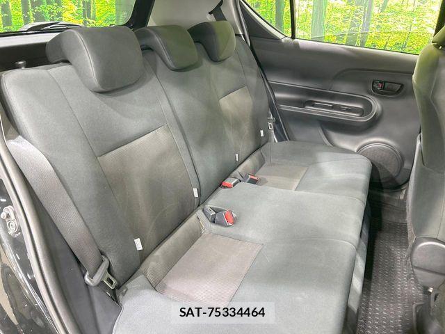 Toyota AQUA 2018-01 8334799-8