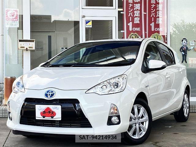 Toyota AQUA 2014-10 8334819-0