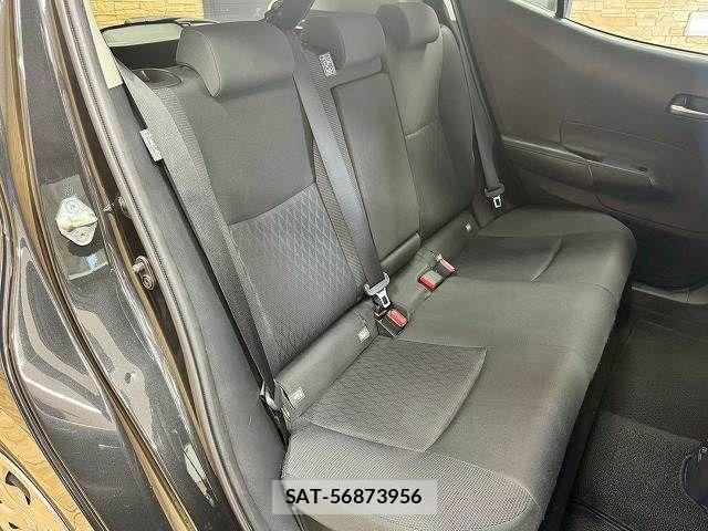 Toyota AQUA 2024-06 8334786-5
