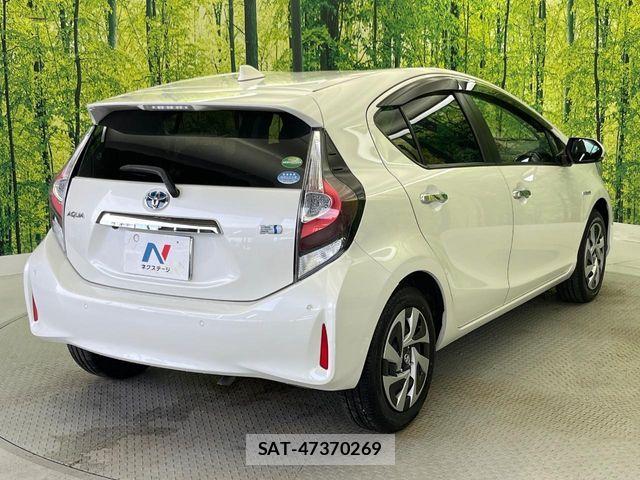 Toyota AQUA 2019-11 8334791-18