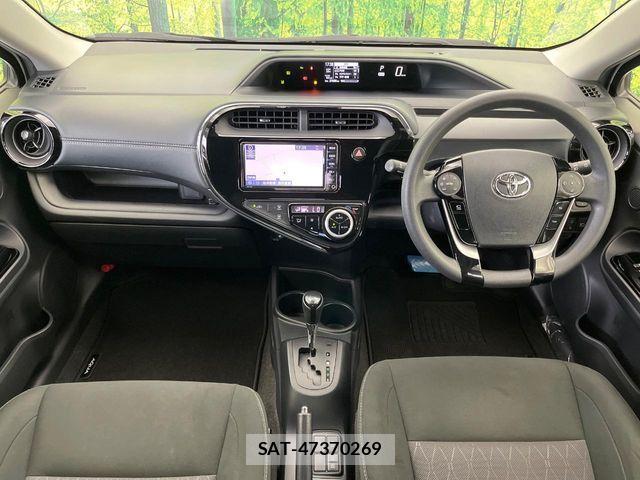 Toyota AQUA 2019-11 8334791-2