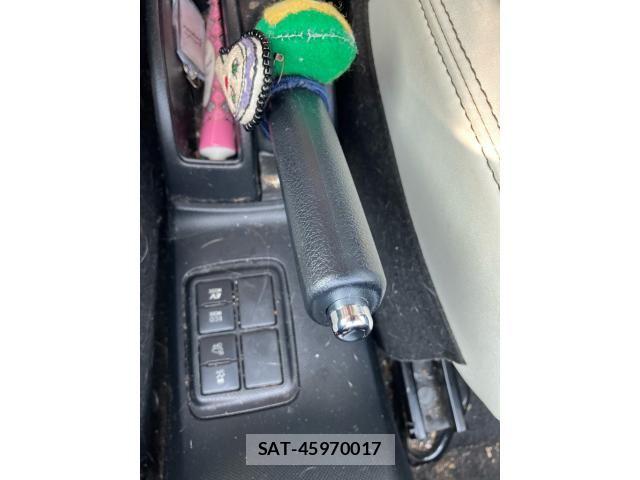 Toyota AQUA 2018-01 8334837-6