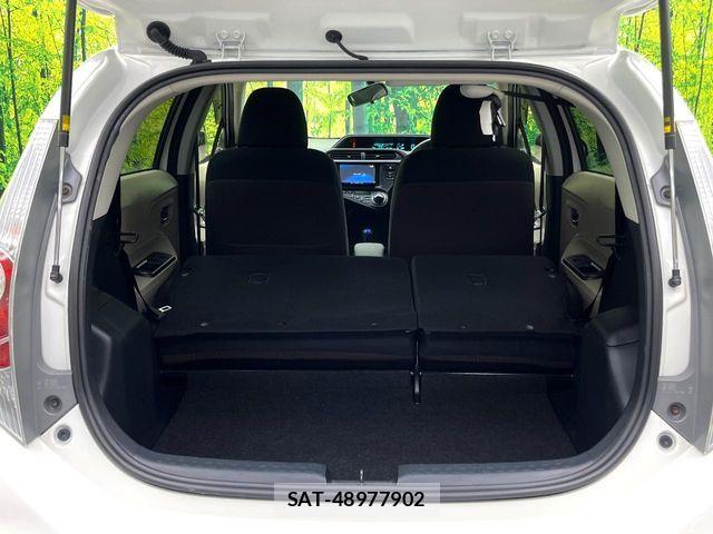 Toyota AQUA 2012-10 8334827-9
