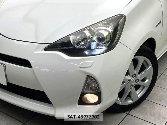 Toyota AQUA 2012-10 8334827-11