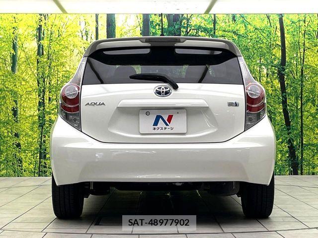 Toyota AQUA 2012-10 8334827-14