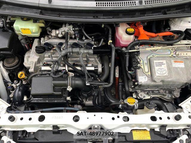 Toyota AQUA 2012-10 8334827-17