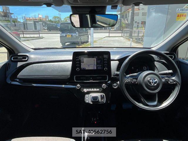 Toyota AQUA 2024-06 8334773-1