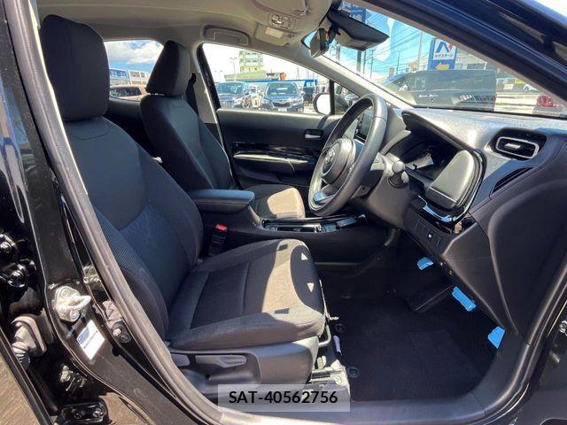 Toyota AQUA 2024-06 8334773-8