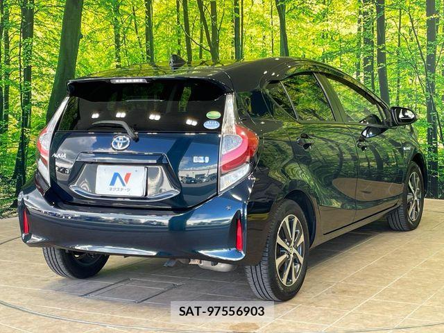 Toyota AQUA 2019-06 8334794-17