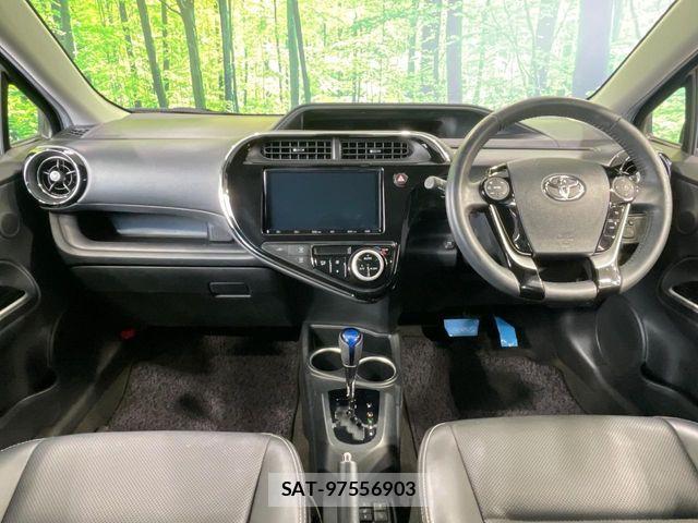Toyota AQUA 2019-06 8334794-1