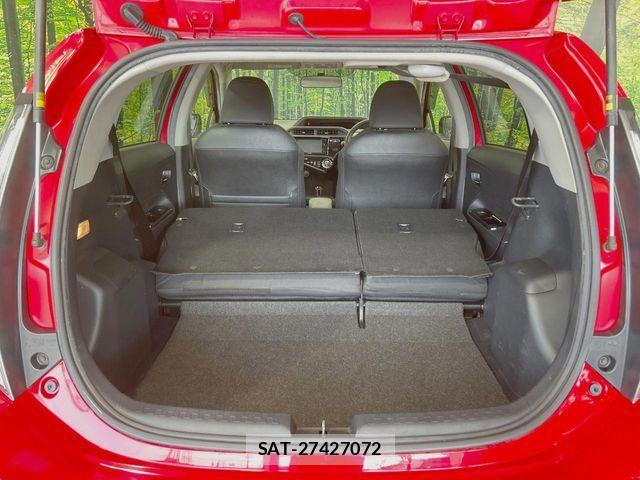 Toyota AQUA 2015-01 8334833-9